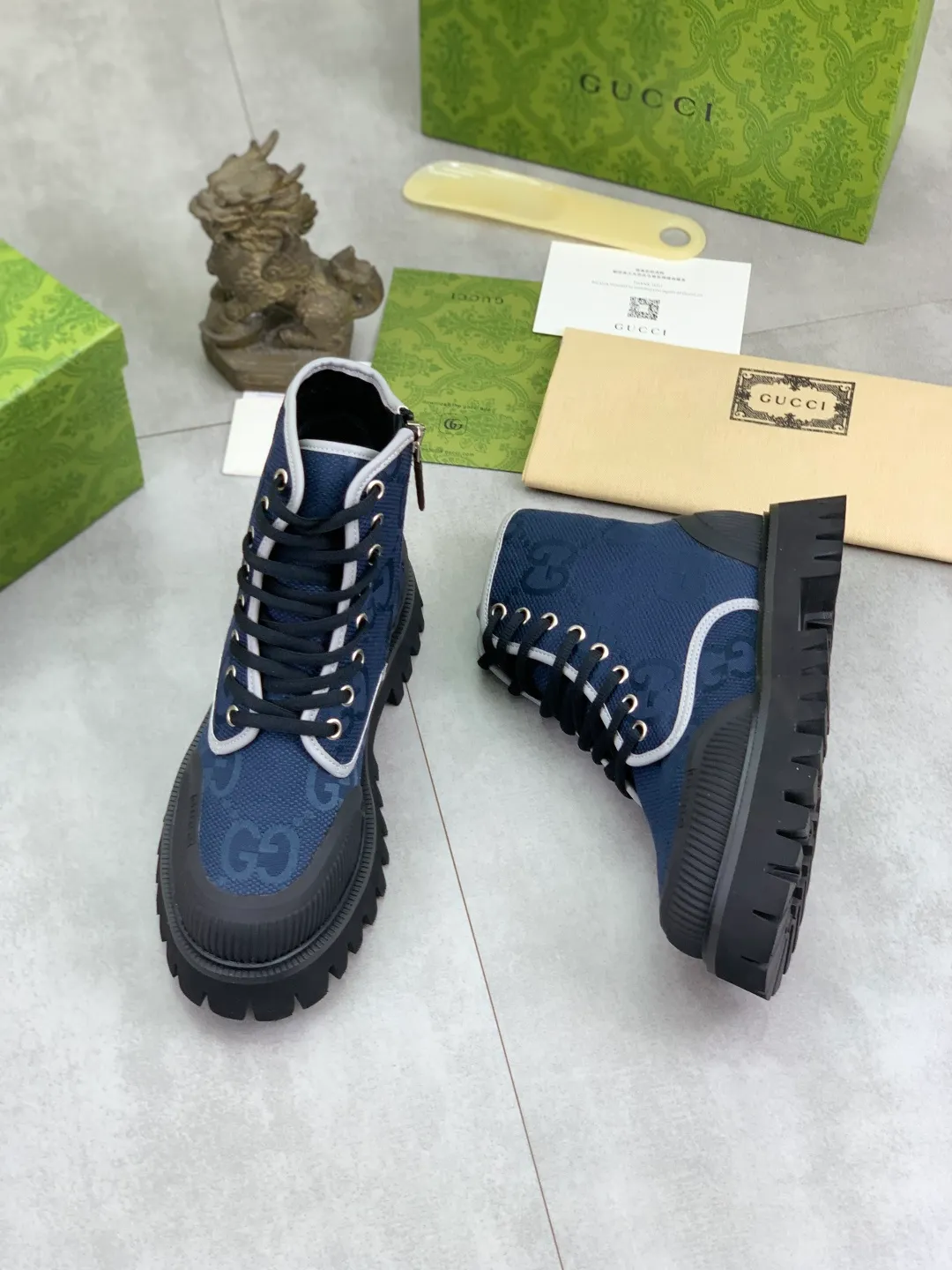 Men's Men's Shoes 💰P500 💰【New Style】 Gucci lazy slip-on couple 🧑‍🤝‍🧑 style high-top leather shoes hot selection (Gucci GUCCI) official website latest Gucci lazy 🎁 leather shoes, hot style 💥 style is simple and elegant, exclusive for trendy men. Unique official website latest brand original double G pressure Floral elements👑Original Gucci decoration, fashionable and elegant, the fabric is original calfskin with double G denim✅fully imported soft sheepskin lining, the official website specifies wear-resistant lightweight foam business outsole, the classic model is taken in real life🎬Number of yards: 36-46 Various colors available